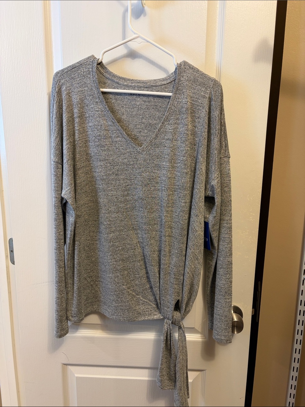 Apt. 9 Light Gray V-Neck Tie-Waist Long Sleeve Top